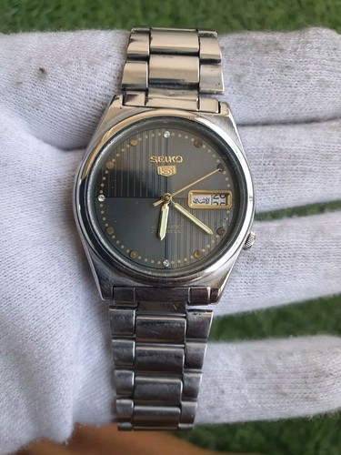 動作品　SEIKO　セイコー5 オートマチック 腕時計　7009-3040 Seiko 5 7009-3040 Automatic men 21 jewels vintage watch made