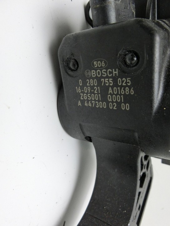 VW Crafter 2E 35 11-16 TDI 2,0 80KW Drosselklappe Gaswertgeber Gaspedal VW Crafter 2E 35 11-16 07.10.2016... Vorschau 2