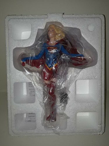 DC COVER GIRLS SUPERGIRL BY JOELLE JONES STATUE NEW #0289/5000