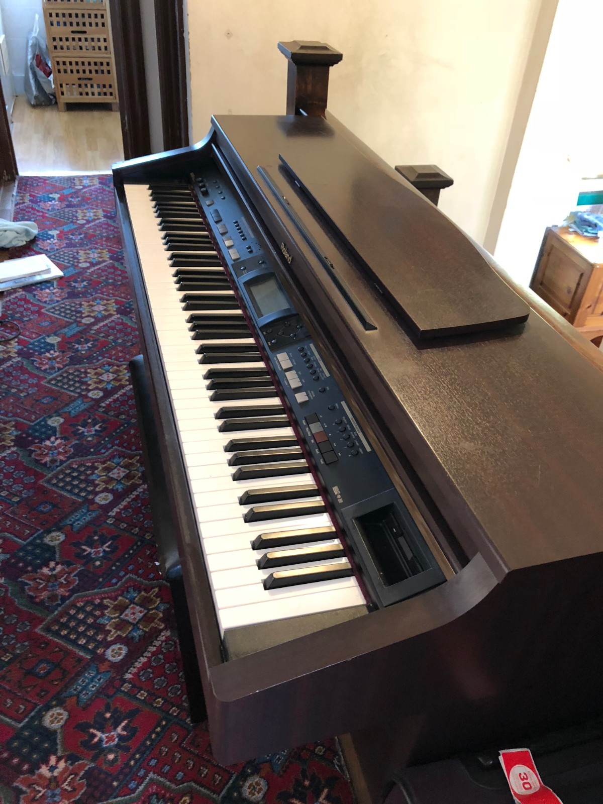 Roland KR103 full size digital piano ensemble worth 1,000.00