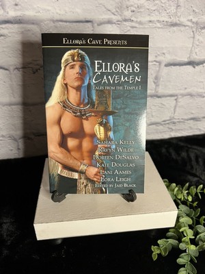 Ellora s Cavemen: Temple II By Lora Leigh - Paperback