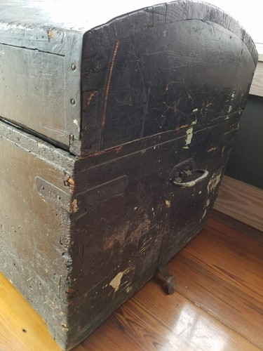 Wooden Trunk Vintage