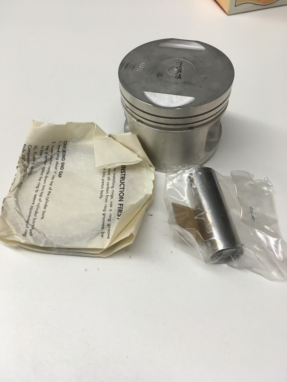 バッグ S NOS OEM Genuine Harley Davidson Piston & Ring Kit P/N 22242