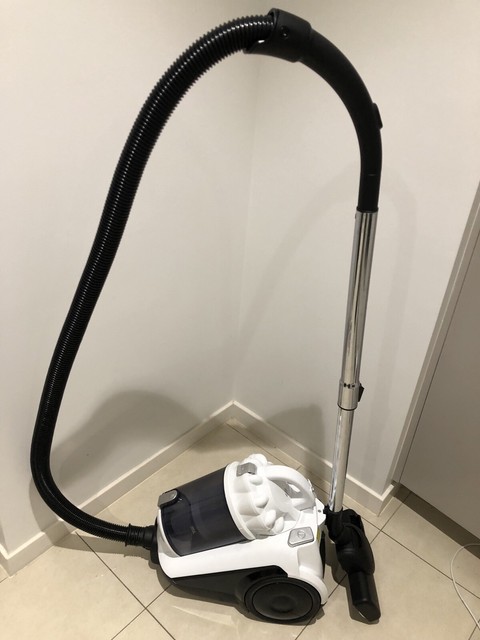Vacuum cleaner 2200W anko SL157C 