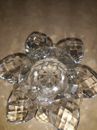 Retired Swarovski Silver Crystal 7600 NR 123  Medium Candleholder Waterlily