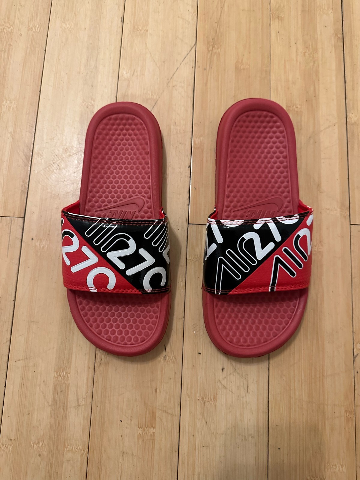 Size 8 Men Air 270 NikeSlides 555501 002 Red | eBay Size 8 Men Air 270 NikeSlides 555501 002 Red | eBay