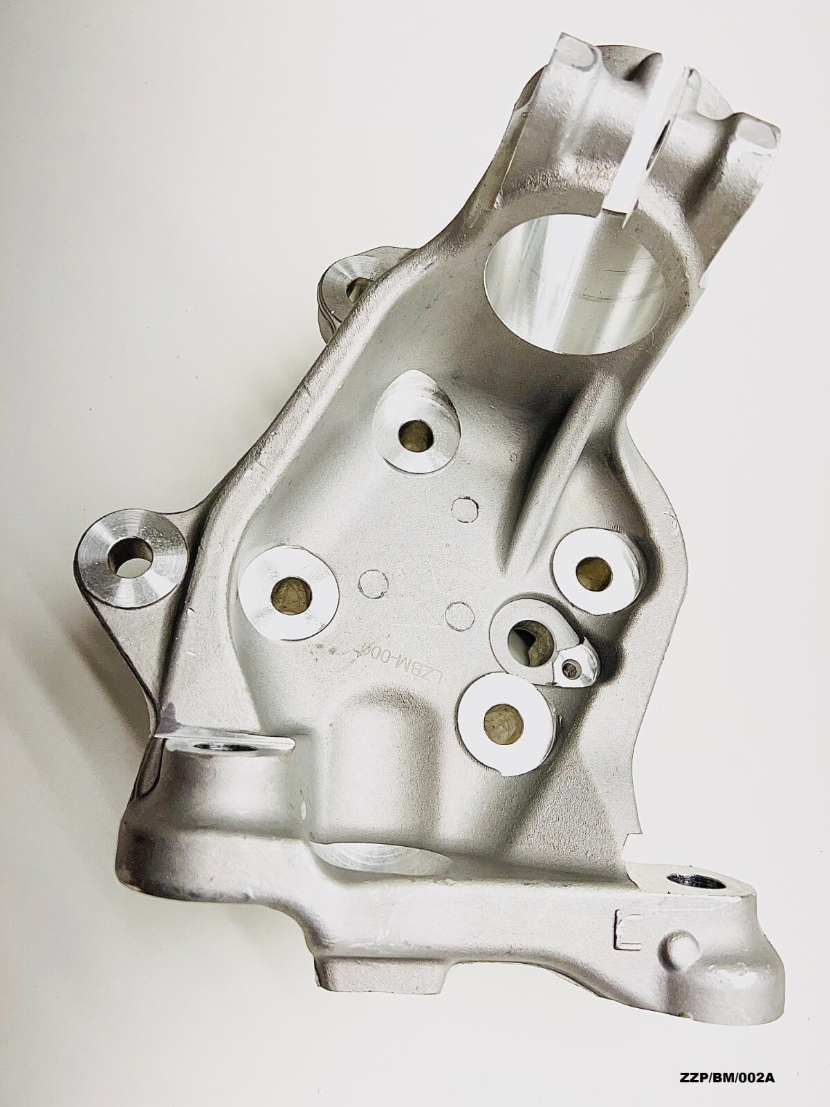 MOMOボス BMWE90 (2006/9～2011/12) 2013 MOMOボス BMW E90（2006/9～2011/12） 2013 MOMOボス BMW E90