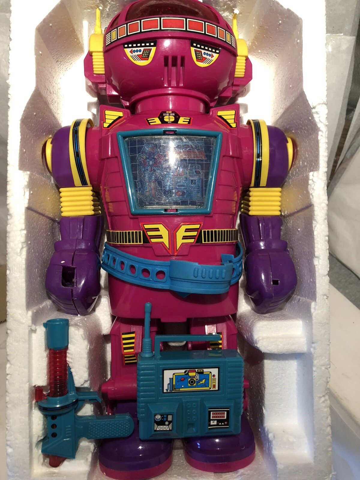 Купить Space Warrior Robot battery operated Cheng Ching toys 1985