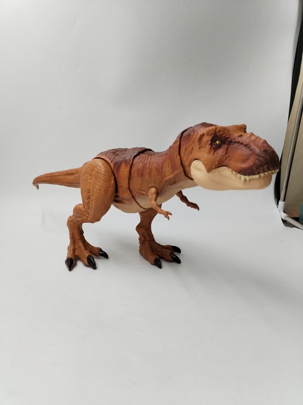 Jurassic World Grand Tyrannosaure Rex Thrash 'N Throw Figurine Mattel Jouet Elec