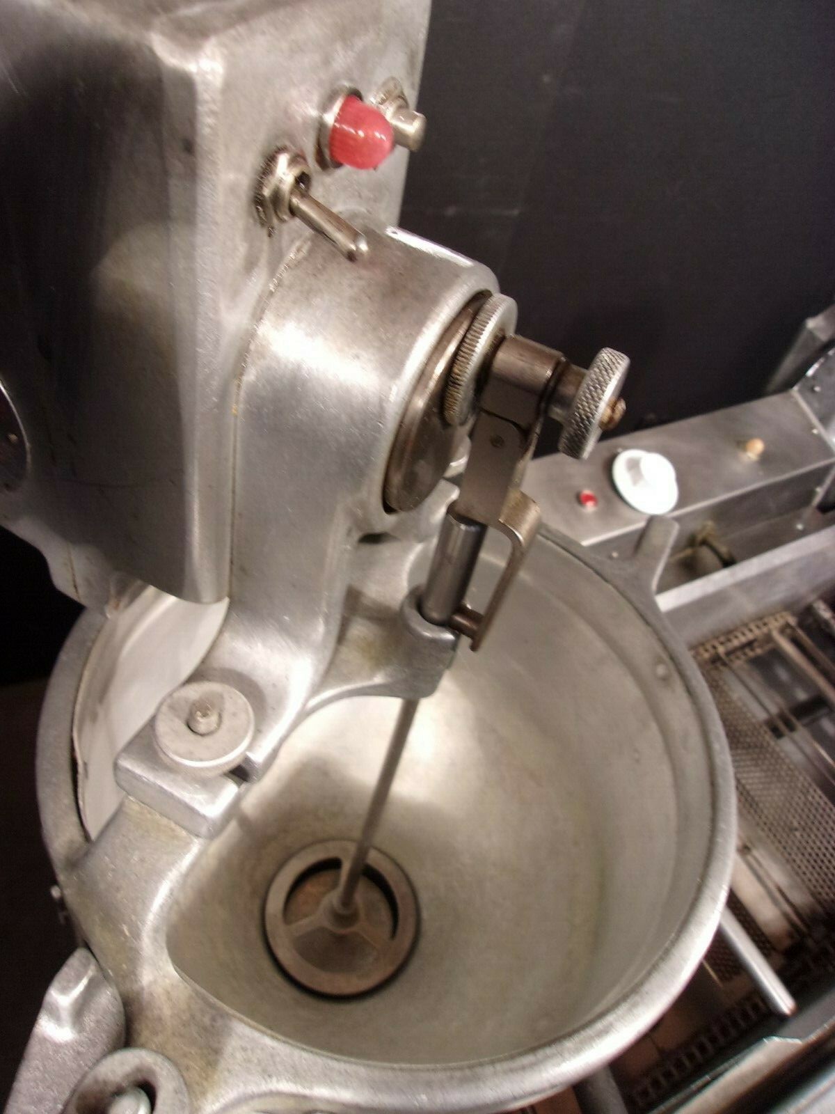 DONUT MACHINE / MAKER / FRYER / BELSHAW DR-42 DONUT ROBOT >>$2500.00<<