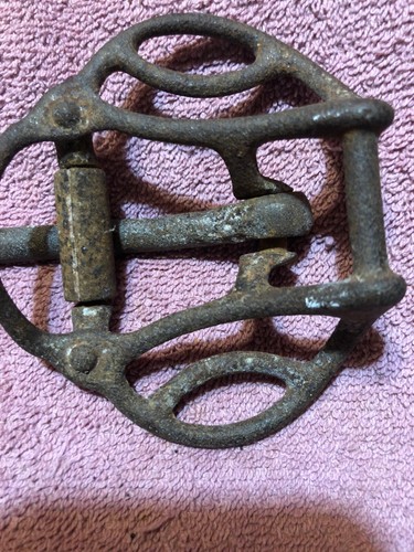 ANTIQUE VINTAGE  IRON HORSE HARNESS BIT. UNUSUAL RARE DESIGN Blacksmith Made