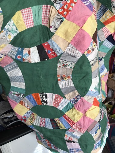 Quilt Top Double Wedding Ring Size Full / Twin  Patchwork Multicolor 84