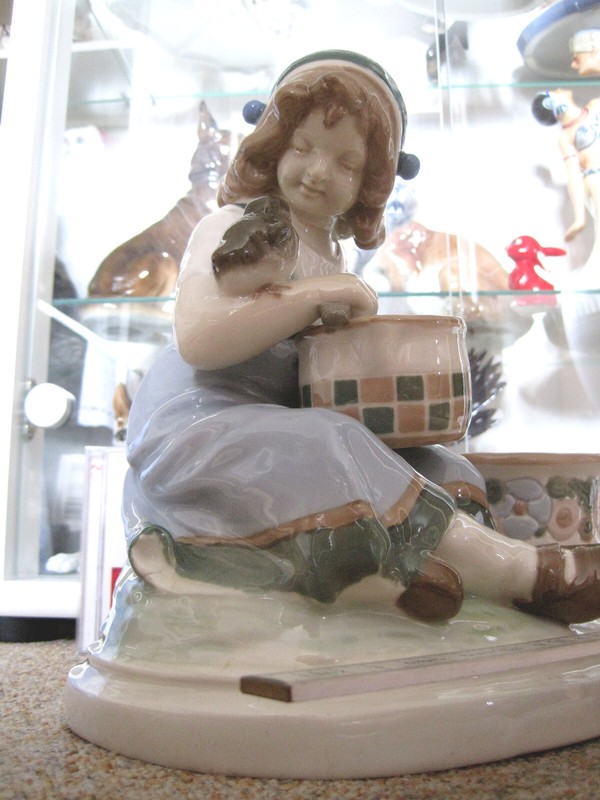 Figur Amphora Werke Turn-Teplitz Um 1930-40 MÃDchen Frau Vogel Pflanzschale Vase