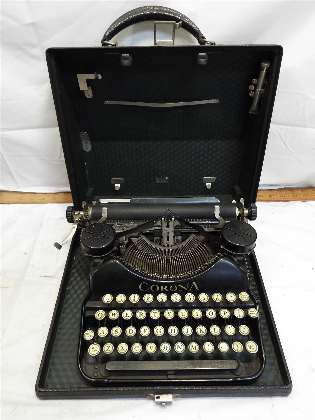 CORONA FOUR タイプライター 黒 Clean Antique 1928 Smith Corona Four 4 Portable Typewriter w/ Case