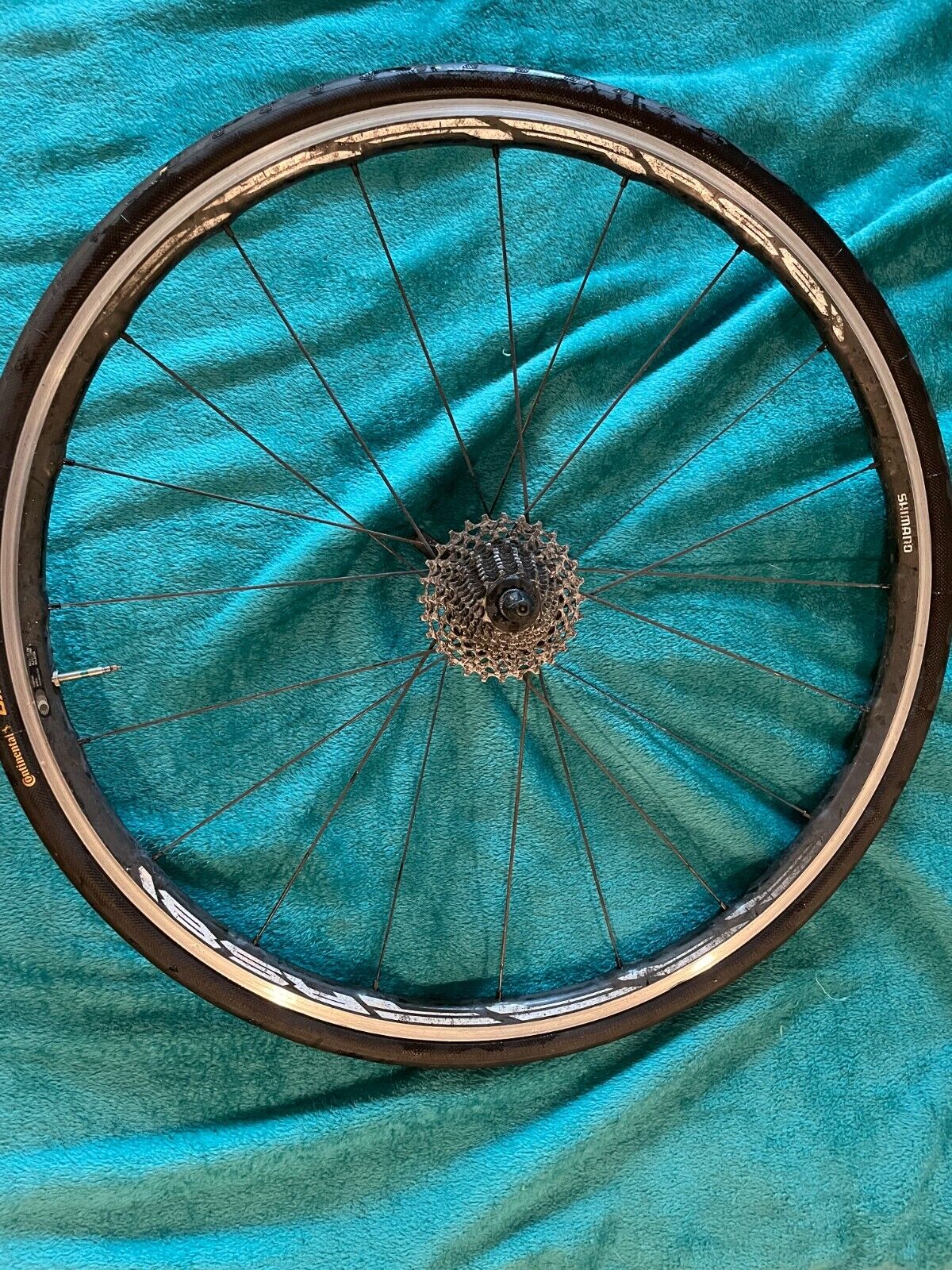 Shimano RS8 Carbon Wheel. Shimano Ultegra R8000 Cassette