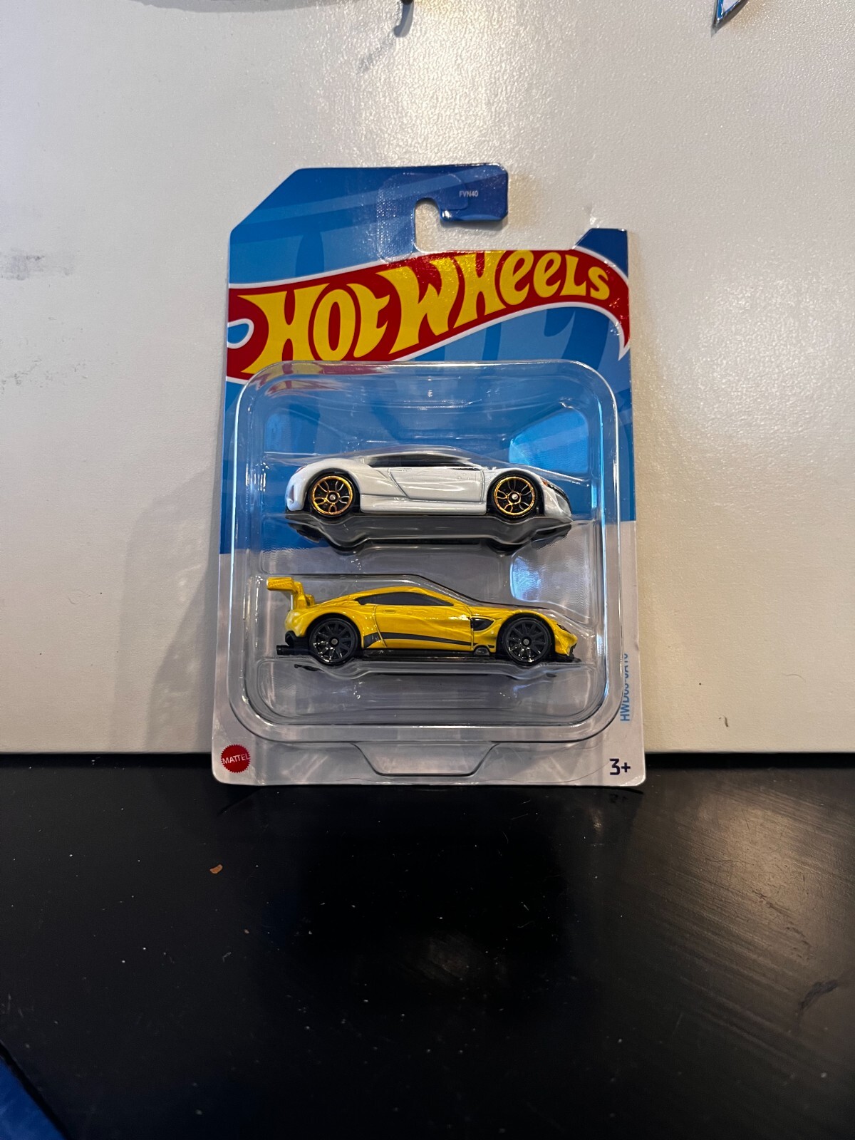 2024 HOT WHEELS 2 PACK HWD03-JA10 '17 ACURA NSX & ASTON