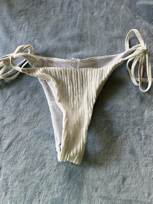 Womens cream colored bikini bottom new with tags by Shein size small