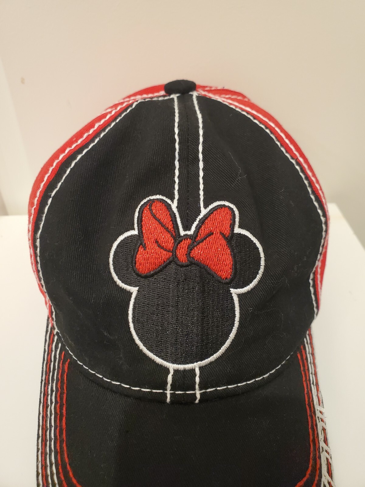 Шапка Minnie Mouse Disney Womens Hat 