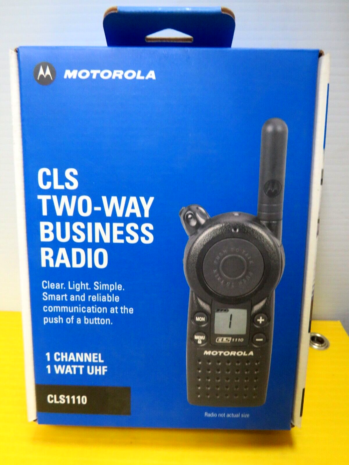 😜😎😘 NEW Motorola CLS1110 UHF Business 2-Way Radio, Walkie Talkie