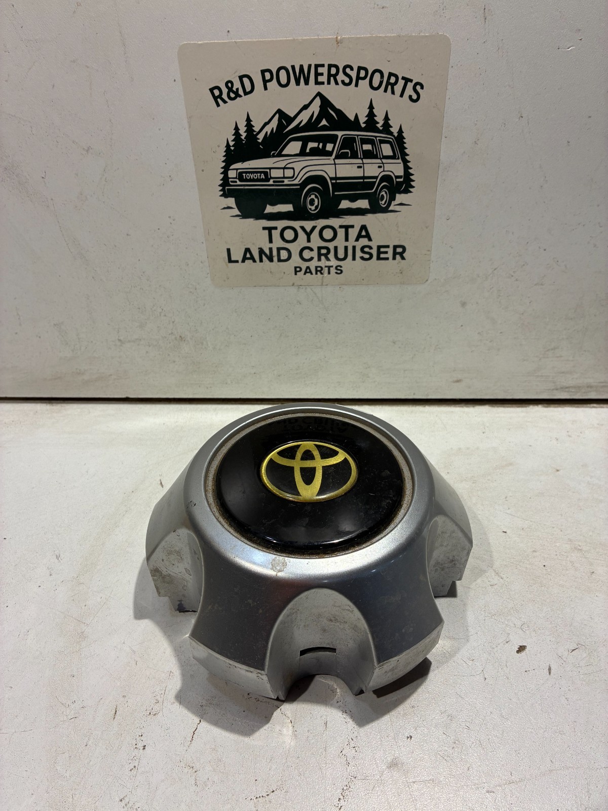 Toyota Land Cruiser FZJ80 OEM Genuine Wheel Center Hub Caps