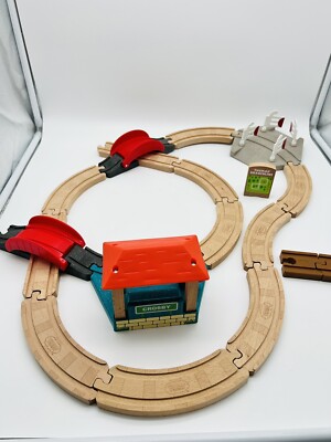 2017 Thomas & Friends Wooden Railway Set Crosby Station Bridges Tracks Misc Set