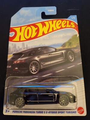 2022 Hot Wheels Luxury Sedans Series 1/5 PORSCHE PANAMERA TURBO SPORT TURISMO