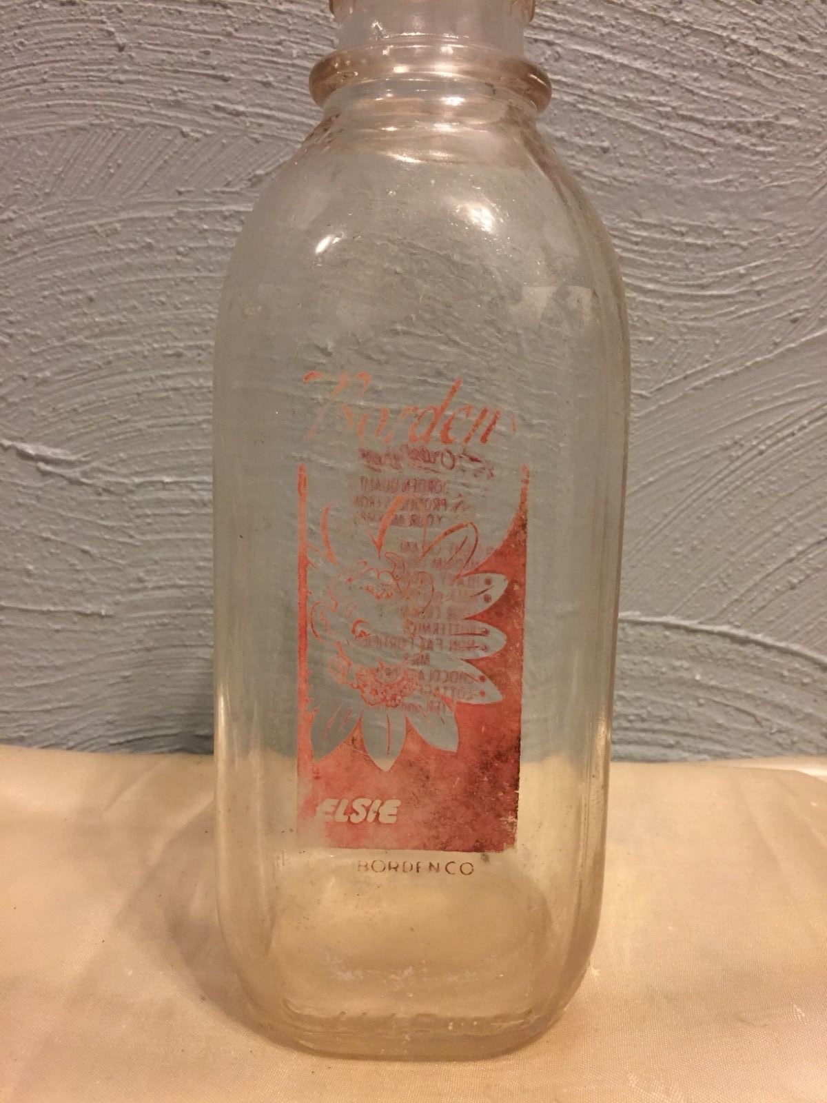 BORDEN'S ELSIE THE COW QUART MILK BOTTLE | eBay