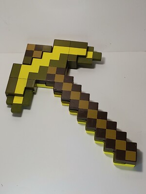 Minecraft 2 in 1 Transforming Gold Sword Pick Axe 2014 Mattel