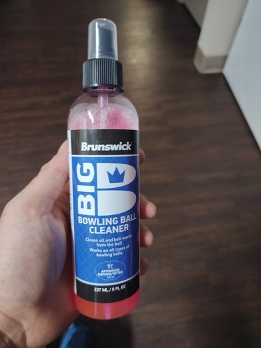 Brunswick Big B Bowling Ball Cleaner Spray - 32oz Quart Bottle