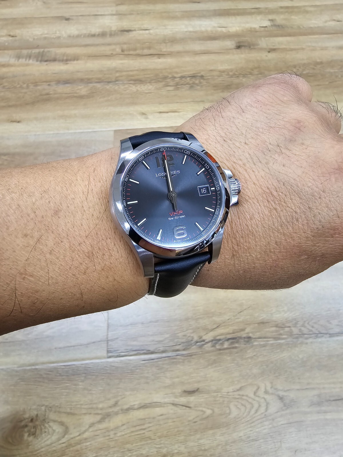 Pre-owned Longines Conquest 41 Mm Quartz Mens Watch L3.716.4.56.2 - With Tag