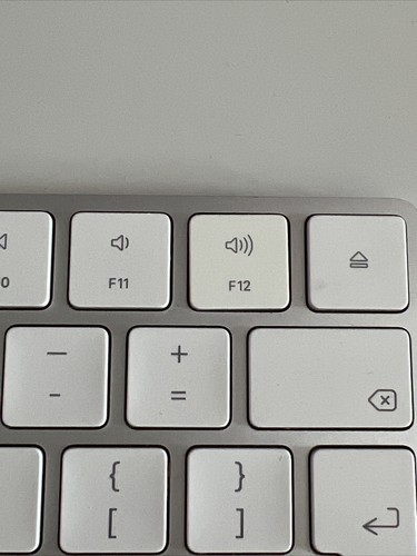 Apple Magic Keyboard 10キー UNM Bookstore - Apple Magic Keyboard W/10-Key + Touch ID