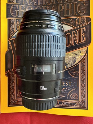 Canon EF 100mm f/2.8 Macro USM Lens excellent condition