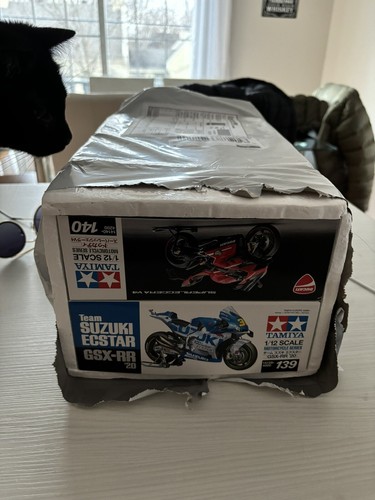 Tamiya 14140 1/12 Scale Model Sport Bike Motorcycle Kit Tamiya 14140 1/12 Scale Model Sport Bike Motorcycle Kit