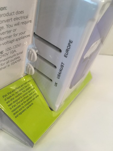 Travel Smart by Conair All In One Adapter With 2 Electronic Accessories NEW