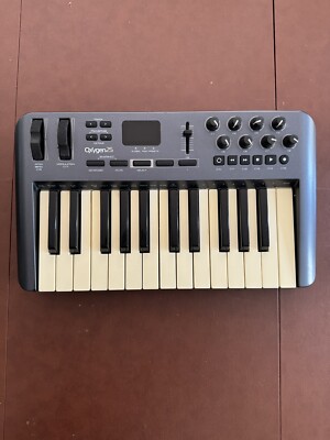 M-Audio Oxygen 25 3RD Gen 25-Key USB MIDI Keyboard