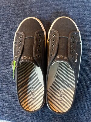 Slides Size 7.5 Nwob