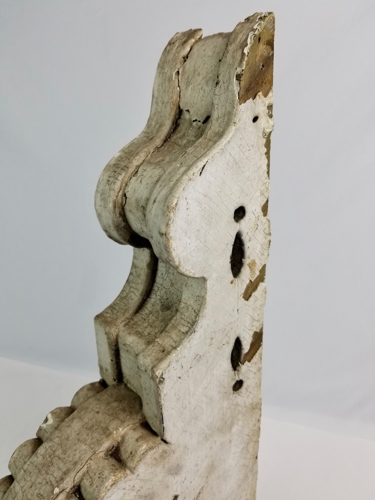 Single Antique Wood Corbel Roof Bracket Victorian White Paint 16.5