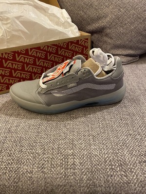 Authentic Vans EVDNT Ultimate ( Size: UK 6) Grey