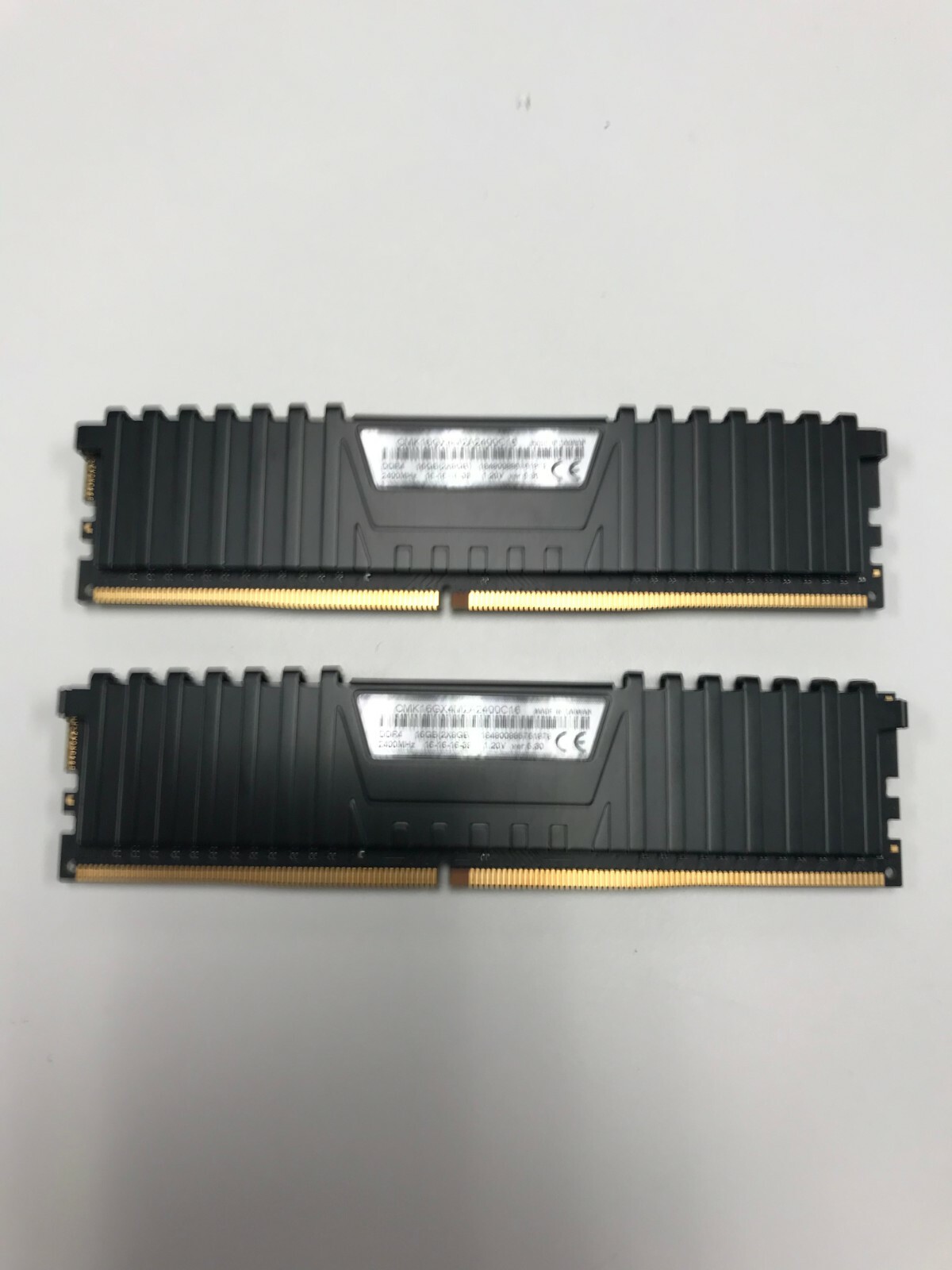 CORSAIR VENGEANCE LPX 16GB (2 x 8GB) 2400 MHz DDR4 RAM