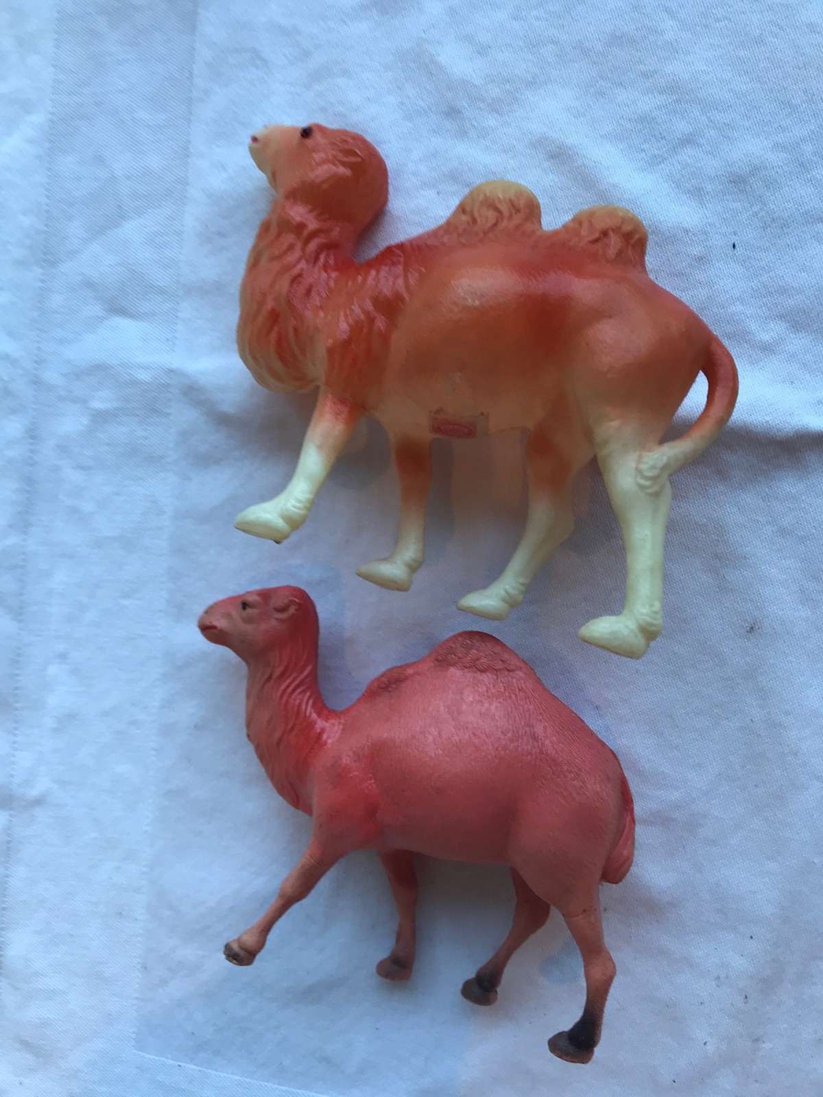 VINTAGE CHRISTMAS CAMEL FIGURES CELLULOID JAPAN NATIVITY PAIR EXCELLENT W/LABELS