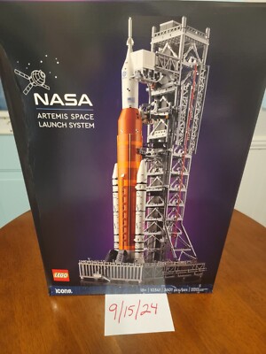 LEGO NASA Artemis Space Launch System 10341 (3601 Pieces)