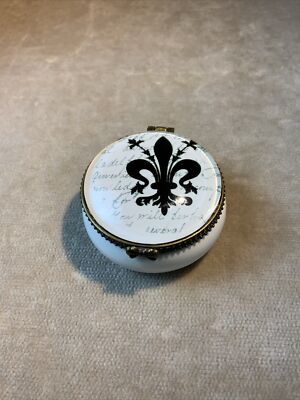 Black & White Fleur De Lis Trinket / Pill Box