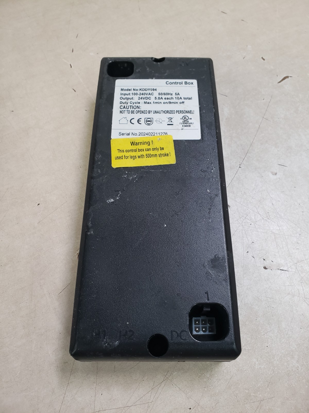 リミテッドbox 29個 Switch Box w/ 4 ON/OFF Rocker Switches and 2 Momentary