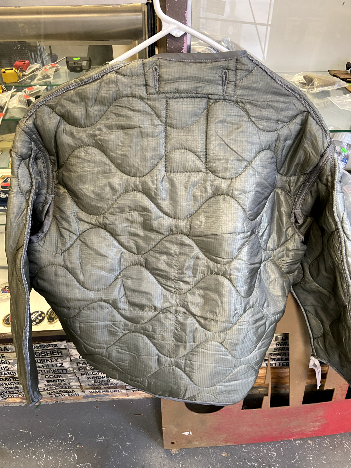 Vintage US Military Cold Weather Liner Jacket Size Medium x-short