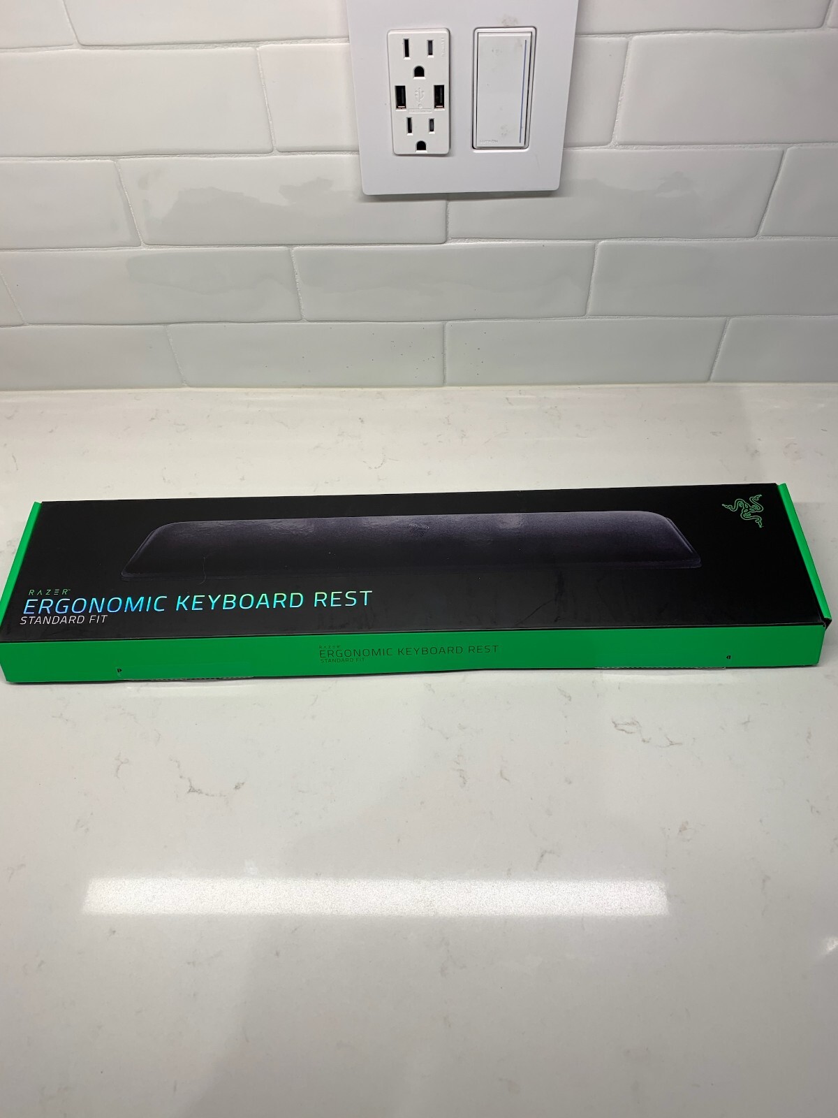 Razer Ergonomic Keyboard Wrist Pad Hand Rest Wristrest RC21-01020100-W3M1