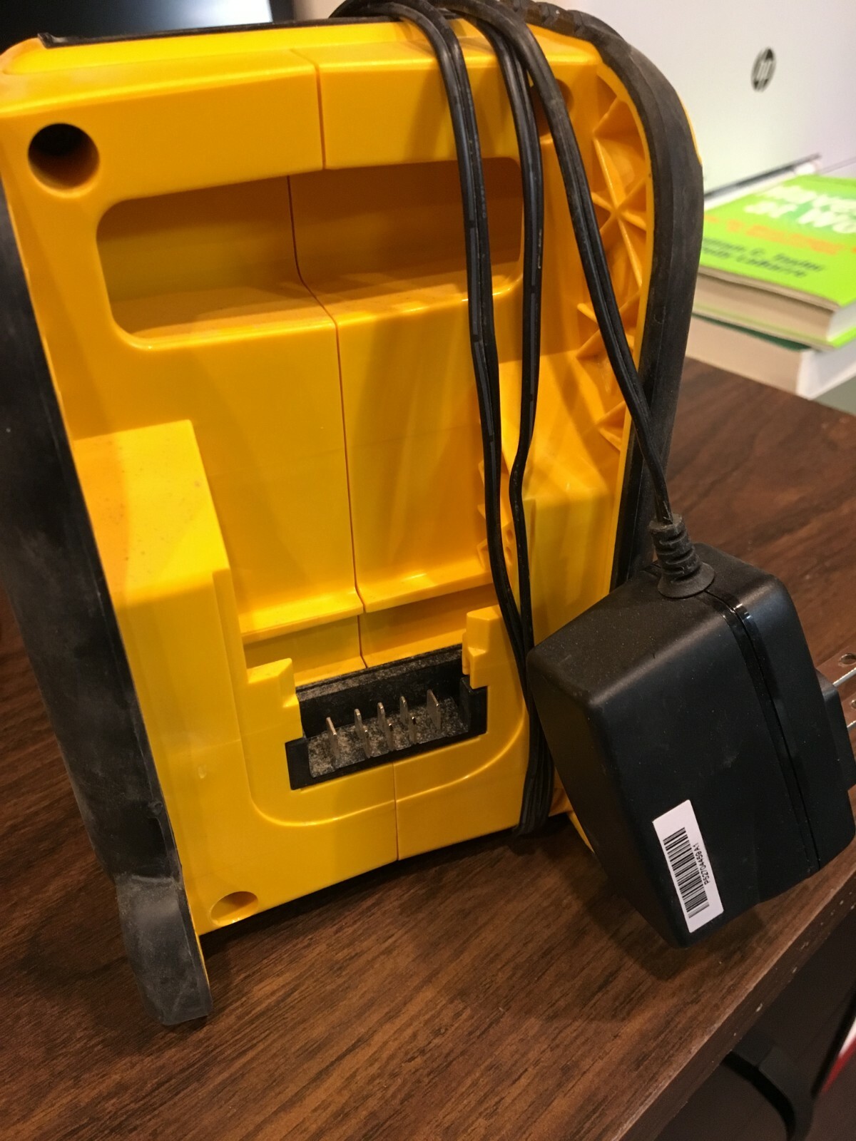 DEWALT 20V Max Lithium-Ion Battery Charger Bluetooth Radio Speaker DCR006 *EUC*