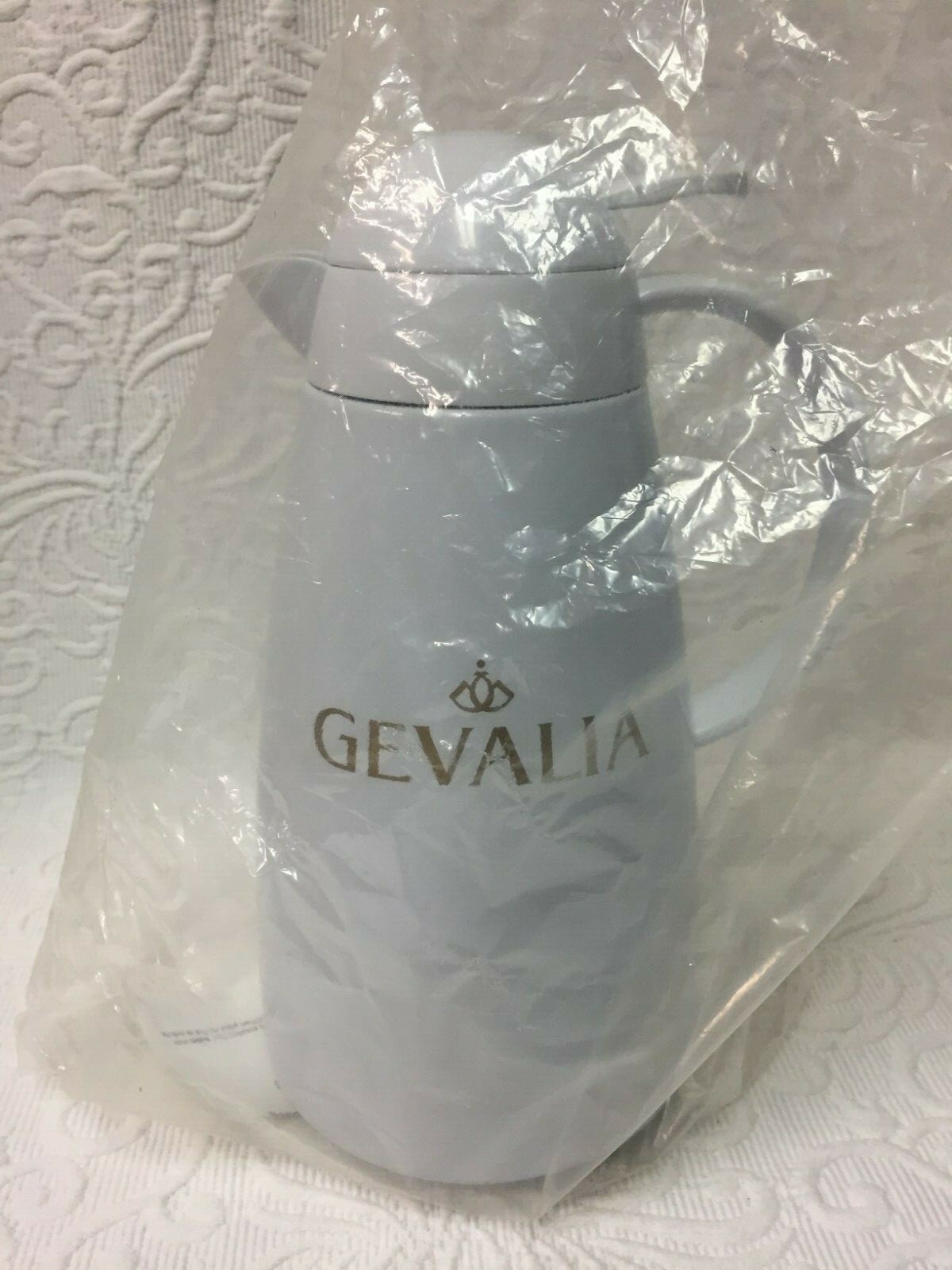 GEVALIA WHITE Coffee Thermal Insulated SERVER CARAFE POT 1 Qt - NEW