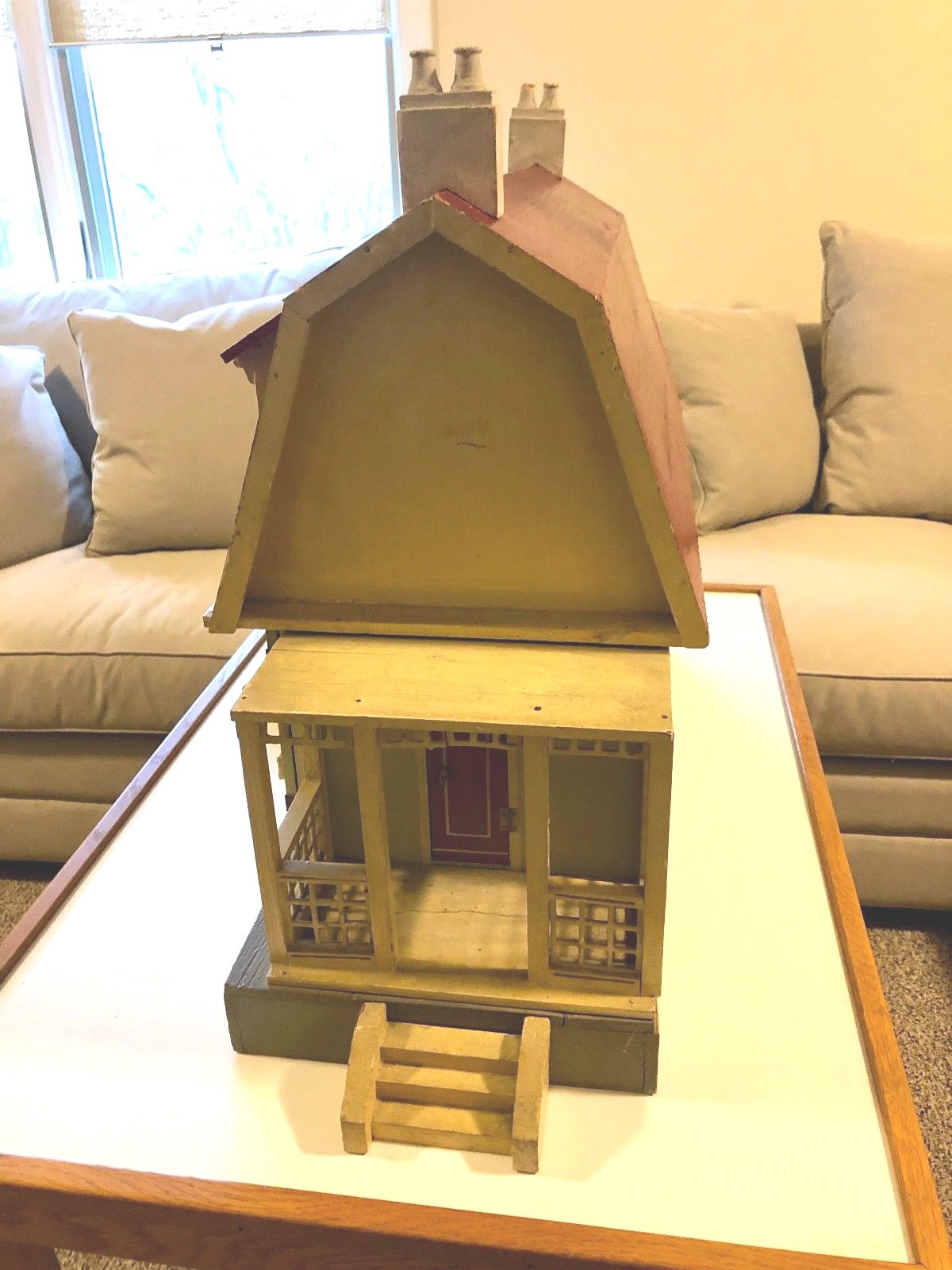 Gothshalk Vintage Doll House, 1926 with original furniture, excellent condition