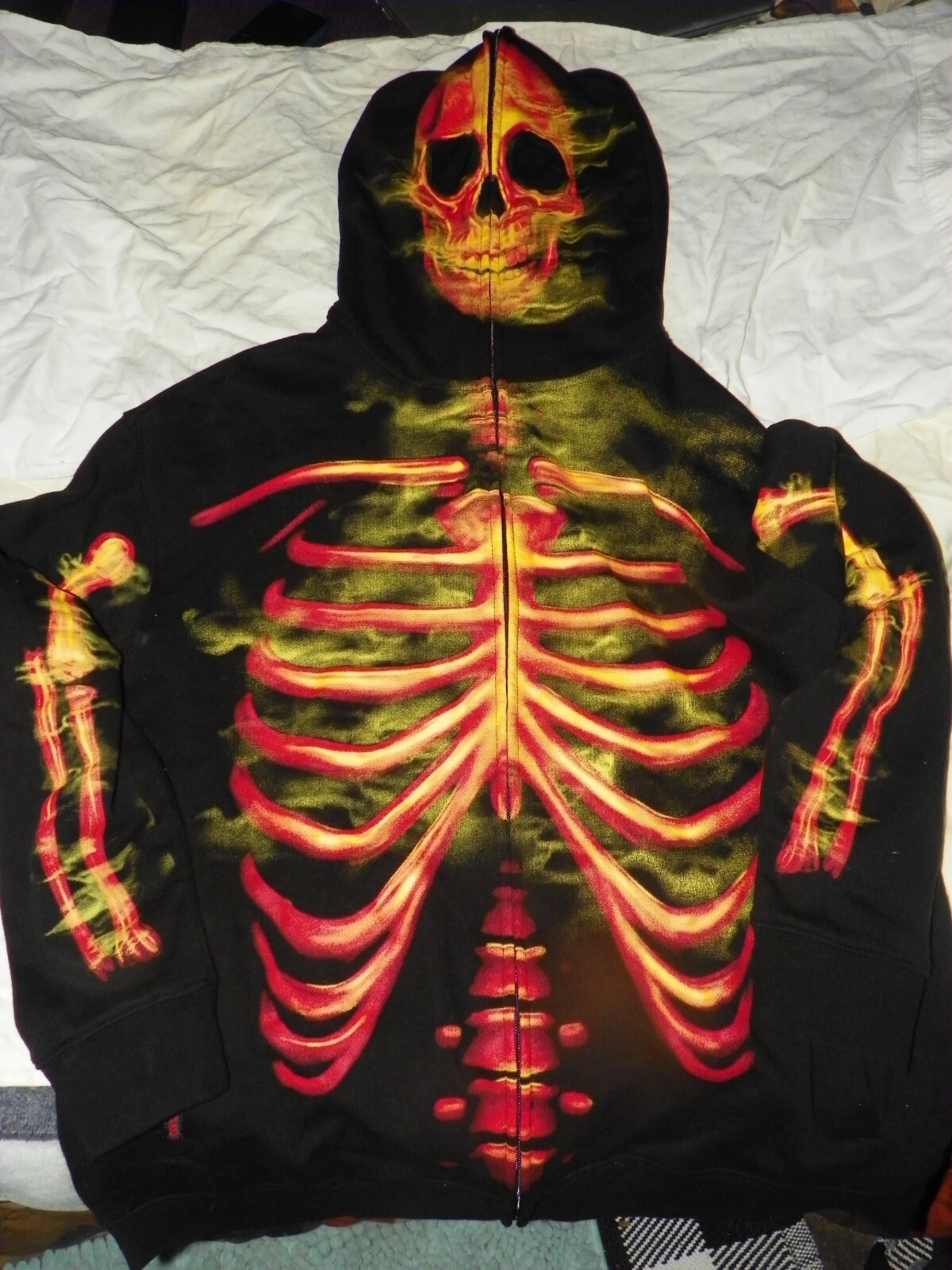 SIX FLAGS FULL ZIP FLAMING SKELETON HOODIE ADULT SIZE LARGE