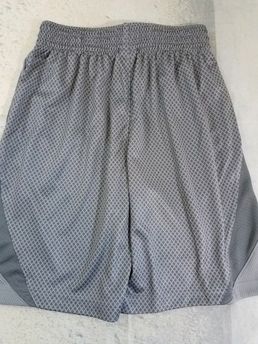 Boys Nike Basketball Shorts Grey Medium 850440-065 NWT Retail $30